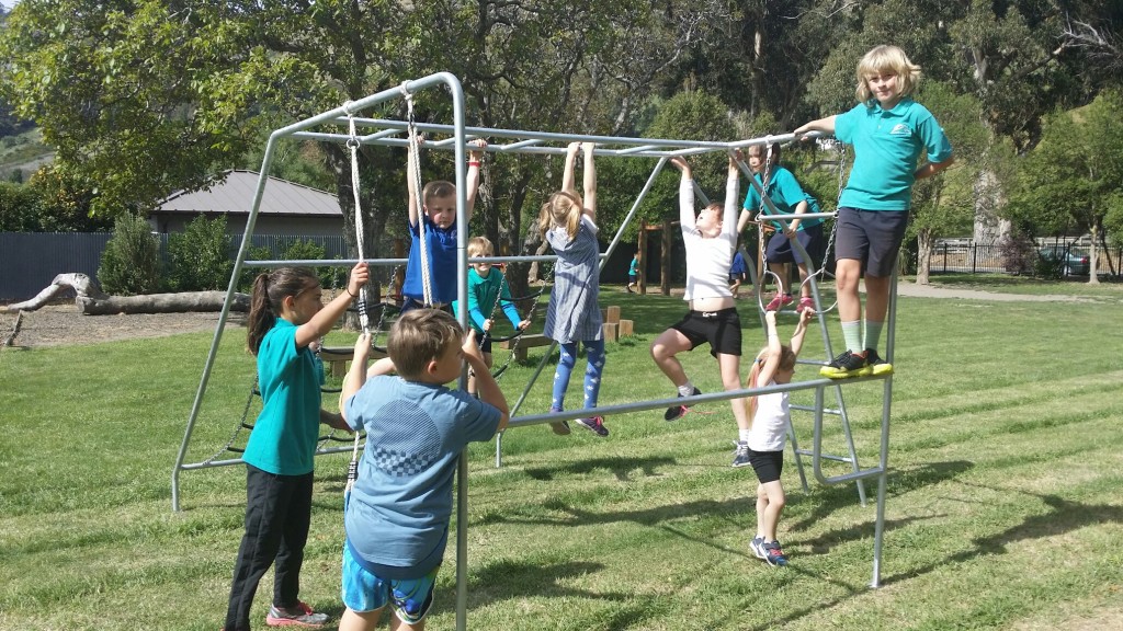 supergym deluxe with 1 or 2 horizontal bar ends