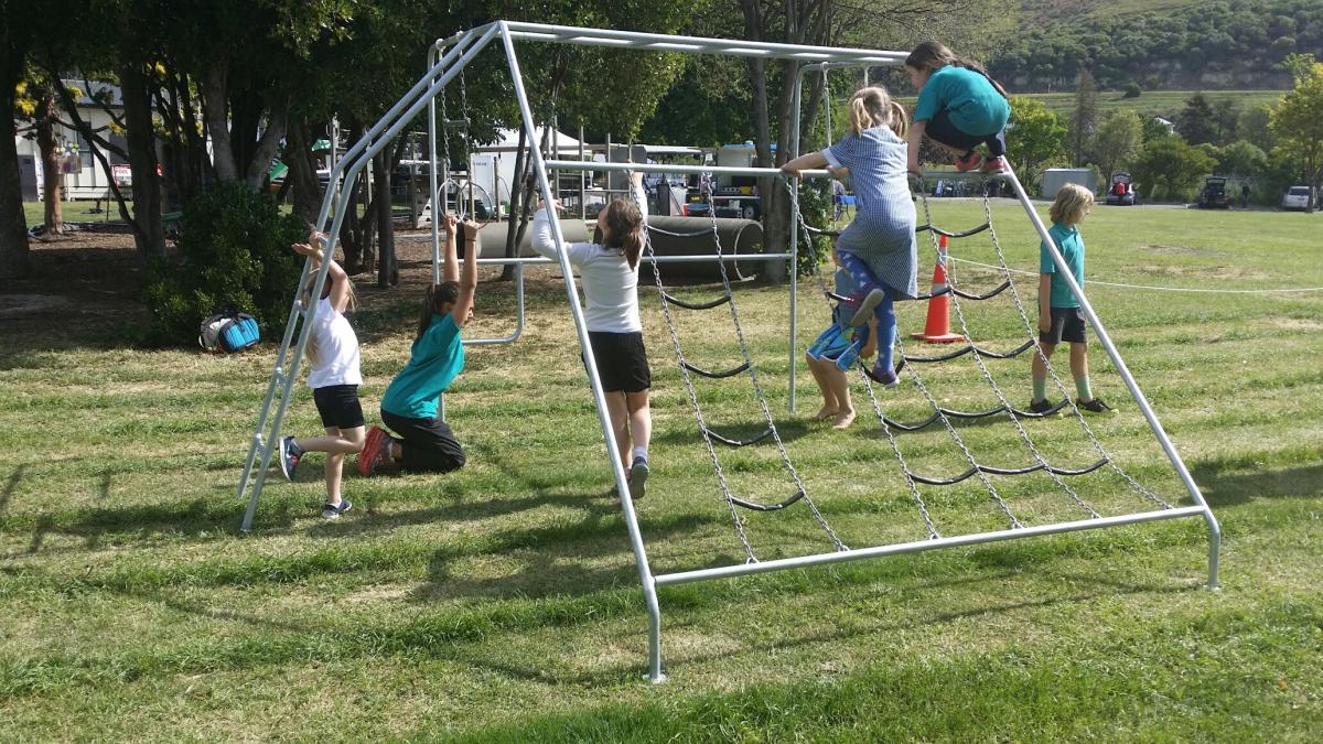 supergym deluxe with 1 or 2 horizontal bar ends