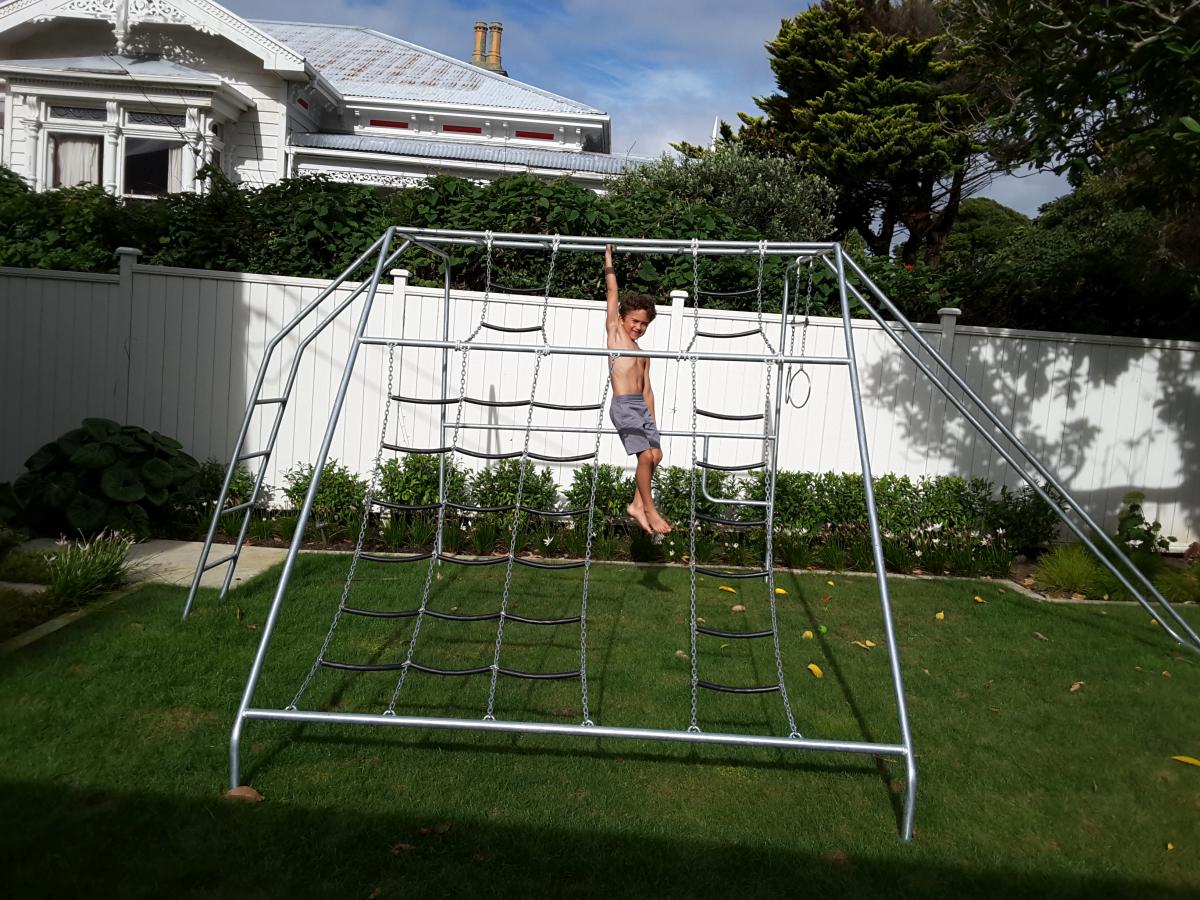 supergym deluxe with 1 or 2 horizontal bar ends